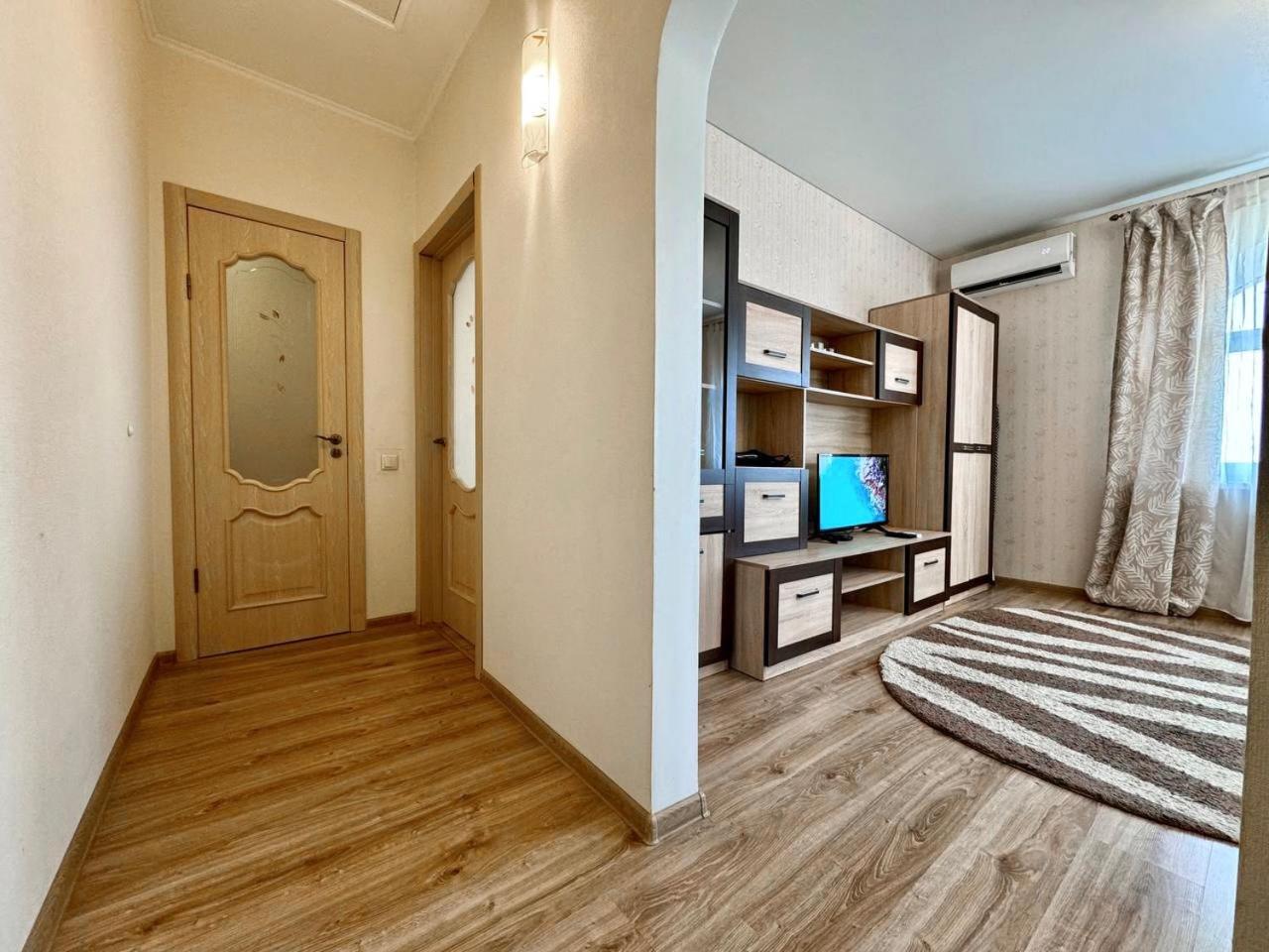 Apartpoltava Новий Будинок, В Самому Центрі 2-Окремі Кімнати, Панорамний Балкон Buitenkant foto